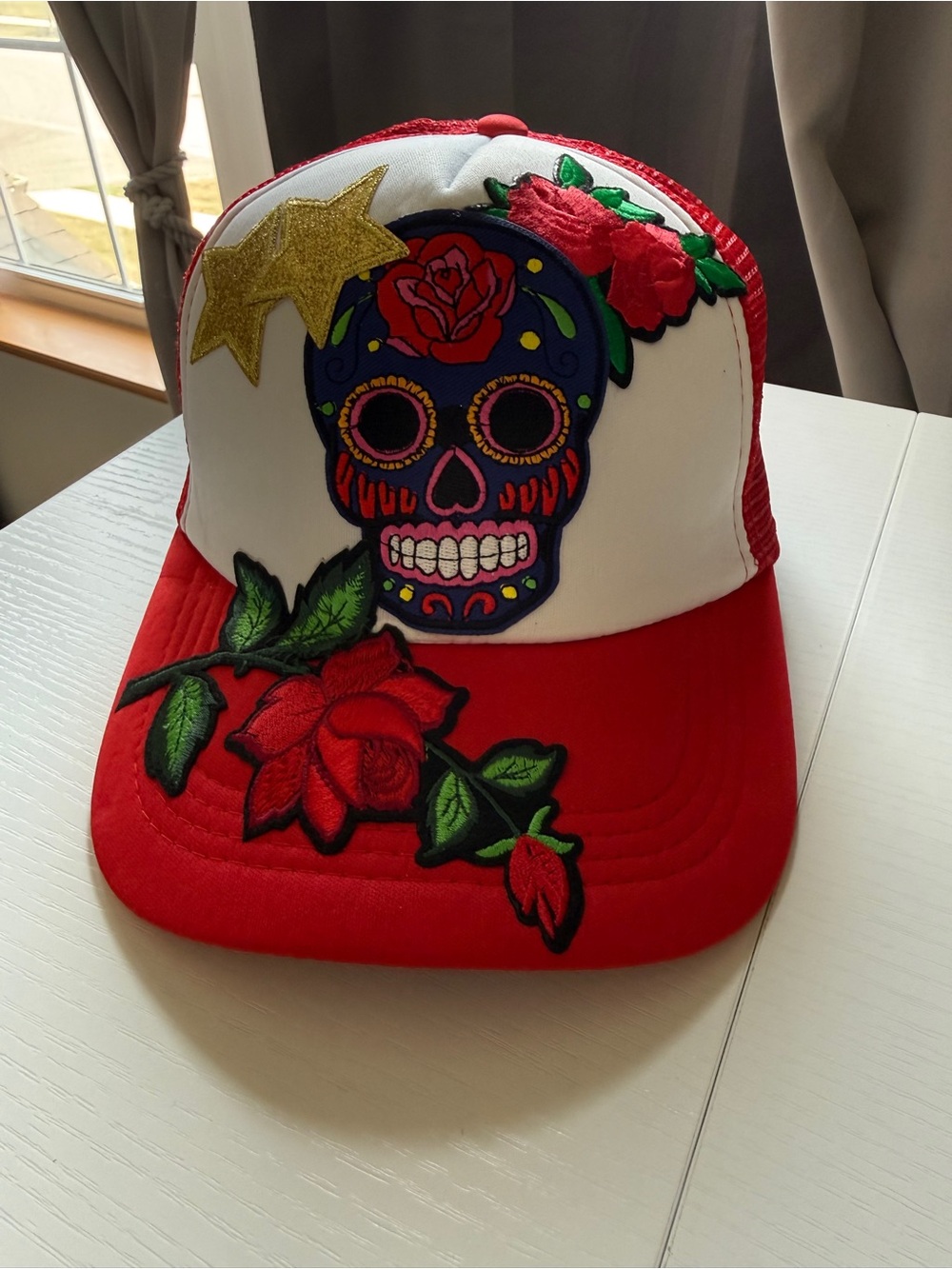 Red Sugar Skull Trucker Patch Hat Dia do Los Muertes